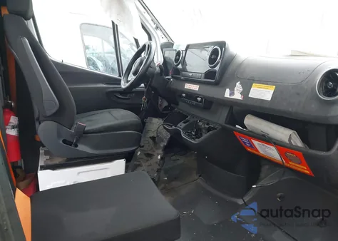 2019 Mercedes-Benz Sprinter 2500 High Roof V6 из США, поврежденный, VIN WD3PF1CD3KP052616